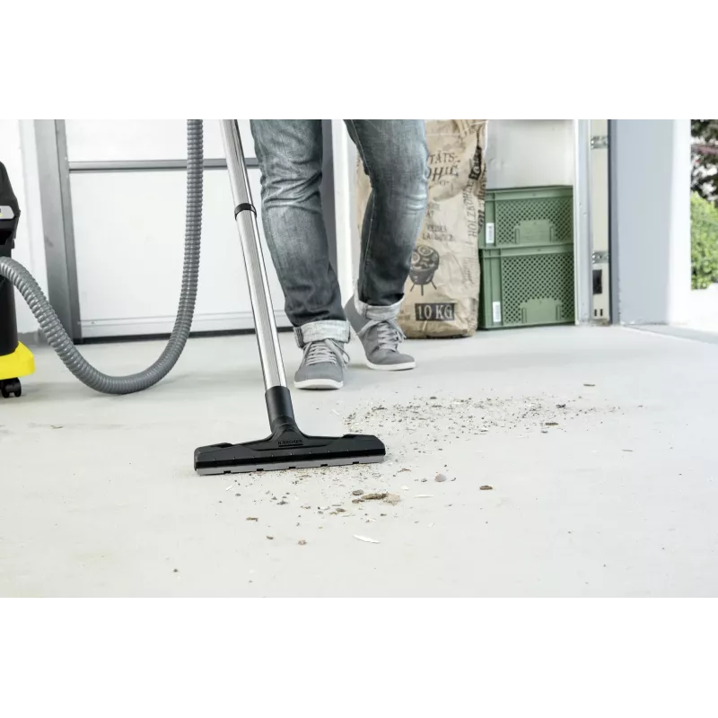 Kuivtolmuimeja Karcher AD 4 Premium — 17 L, 600 W, kotita, metallvoolik, kroomtoru