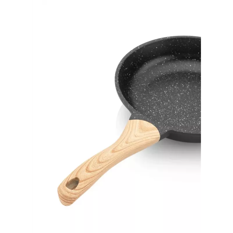 ETA | Pann | ETA792990000 TITANIUM II | Universaalne | Läbimõõt 24 cm | Elektri-, induktsioon-, gaasi- ja klaaskeraamiline pliit | Sobib induktsioonpliidile | Fikseeritud käepide | Must