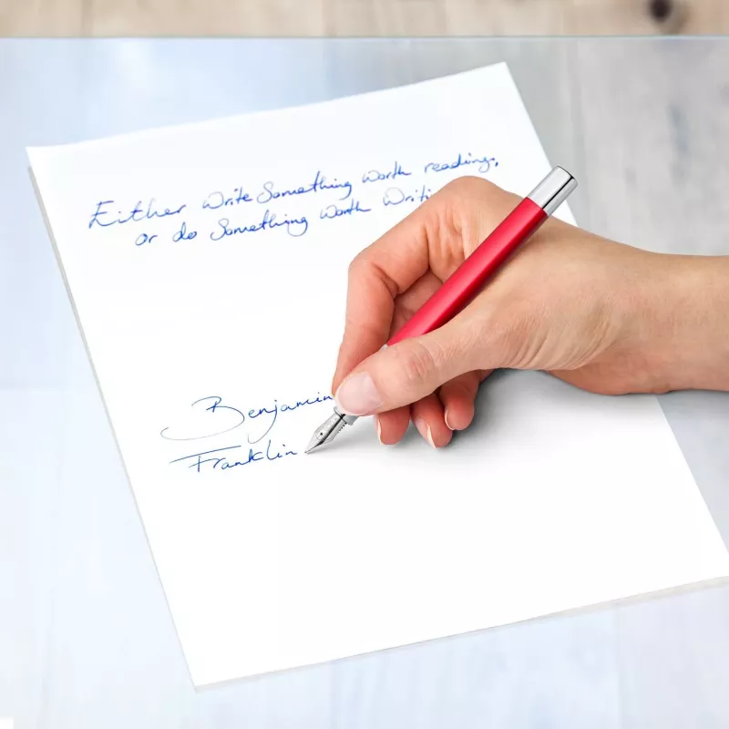 Täitesulepea Staedtler Triplus 474 Punane