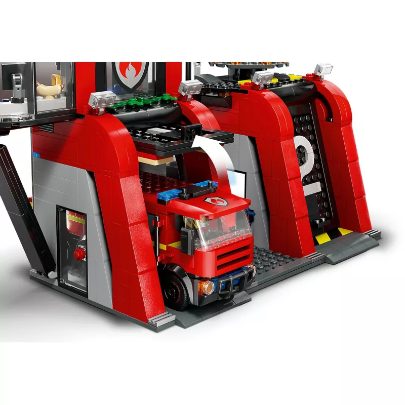Konstruktsioonimänguasi LEGO City tuletõrjedepoo pöördredeliga sõidukiga 60414 — 843 detaili, 5 minifiguuri, 220×320×140 mm