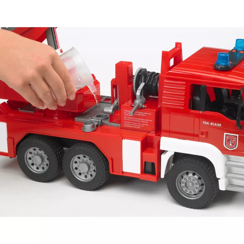 BRUDER MAN Tuletõrjeauto pöörleva redeliga