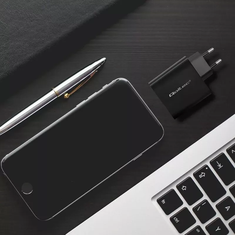 Qoltec 52380 Super Quick PD laadija | 1xUSB-C | 1xUSB | 65W | 5-20V | 1,5-3,25A | Must