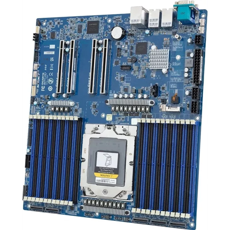 Gigabyte MZ33-AR1 SP5 AMD emaplaat