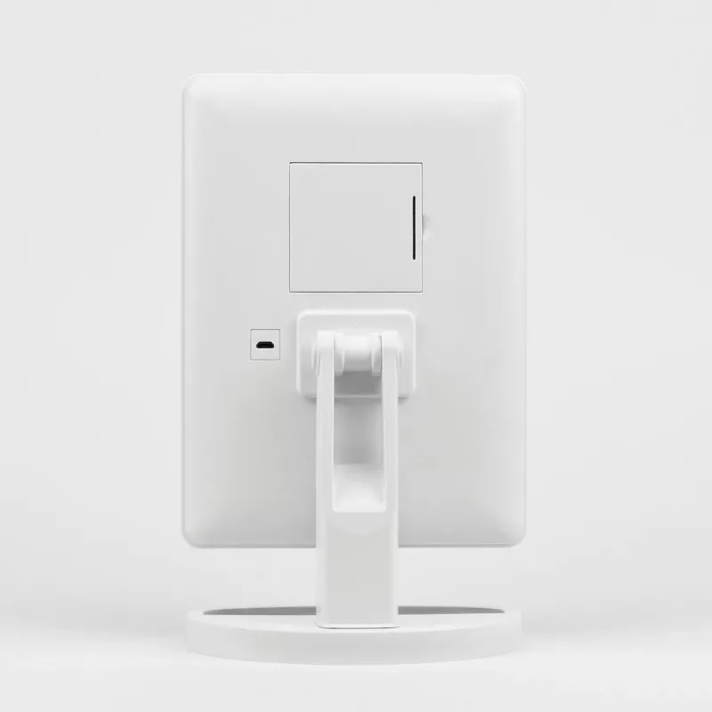 Eraldiseisev meigipeegel Girmi BE04 — Ristkülikukujuline 1× suurendus, valge LED, USB/4×AA, 180° pööratav