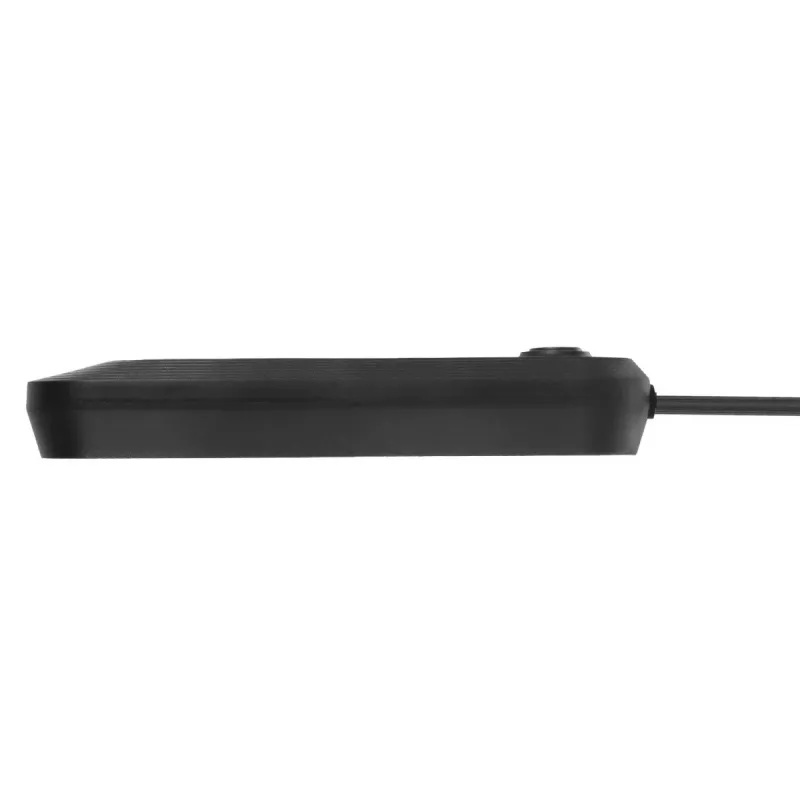 Pikendusjuhe MACLEAN MCE394 B — 3 pistikupesa + 3×USB A, 110–240V, 2,1A USB, 2500W, 1,5 m kaabel, must