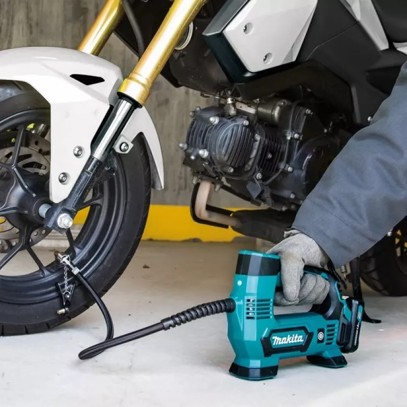 Makita MP100DZ õhukompressor, aku