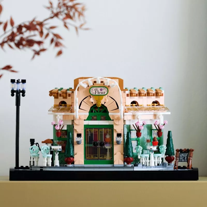 LEGO ICONS 10362 French Café