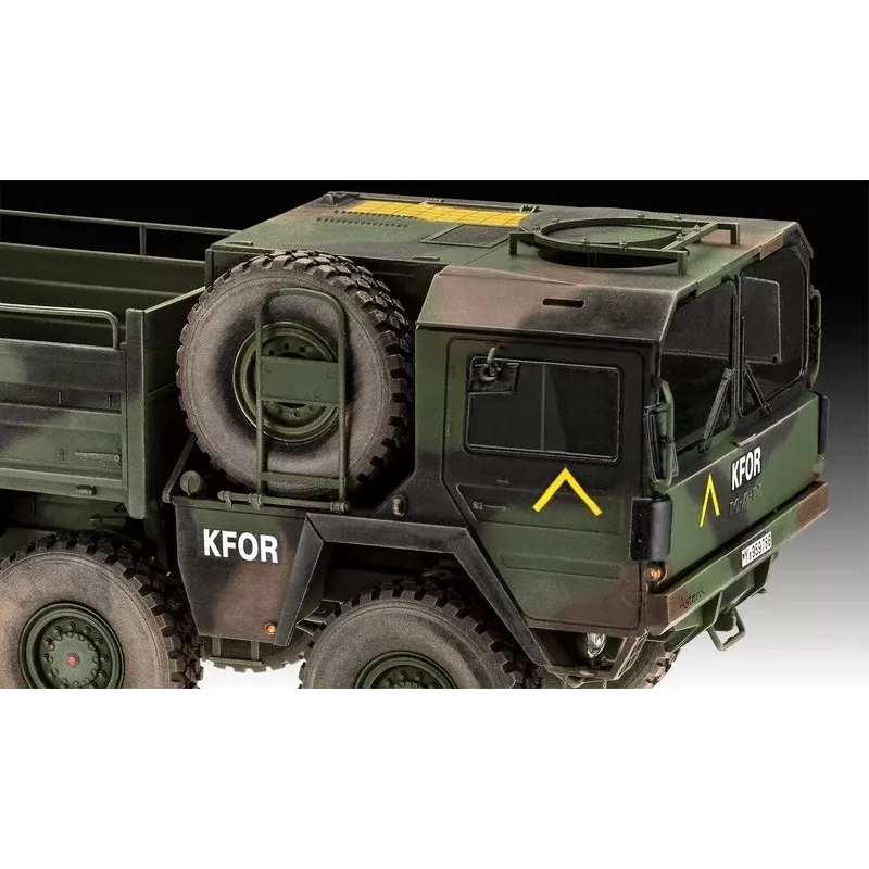 Plastikmudelikomplekt REVELL Man 10T Milgl 8x8 veoauto mõõtkavas 1/35