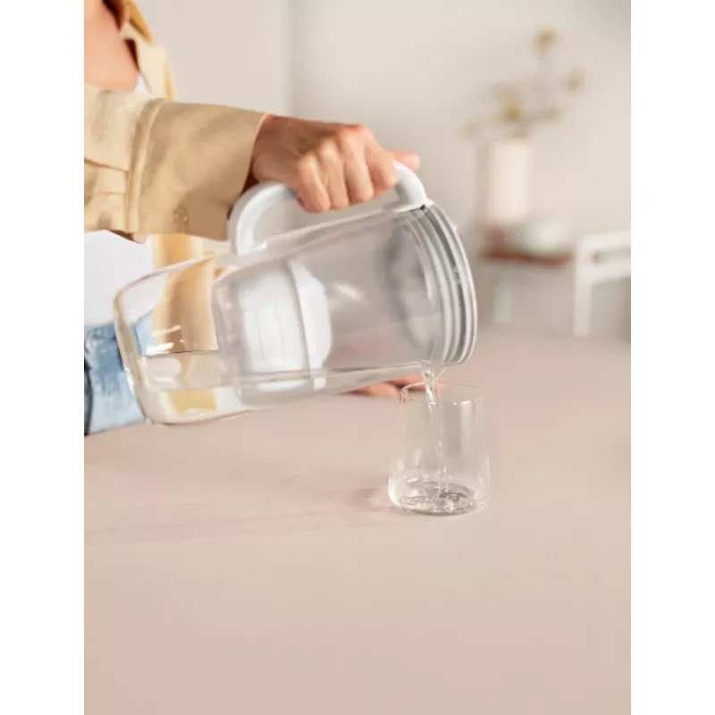 Veefiltrikann BRITA Glass+1 Maxtra Pro hall, 2,4 L kogumaht / 1,5 L filtreeritud, Maxtra Pro PP filter