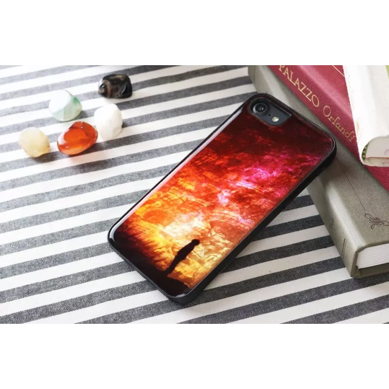 Kaitsev telefonikott iKins Apple iPhone 8/7 jaoks — täheöö must