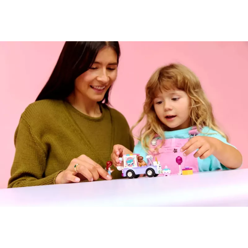 LEGO FRIENDS 42675 Ükssarviku koogiveoauto