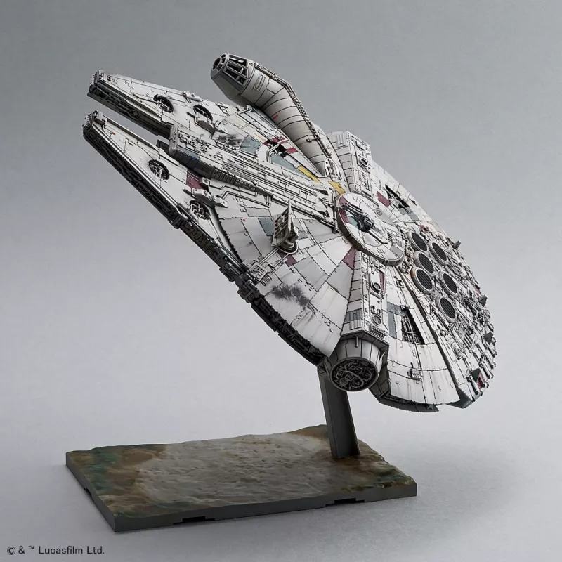 REVELL Millennium Falcon mudelikomplekt 1:144 mõõtkavas — plastmassist koostatav kosmoselaev
