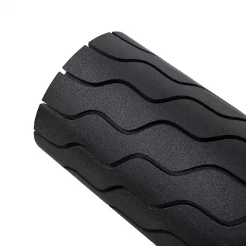 Therabody rullmassaažija Theragun Roller Universal Must — 5 kiirust, vibreeriv, 1,5 kg, 12 V, 180 min aku