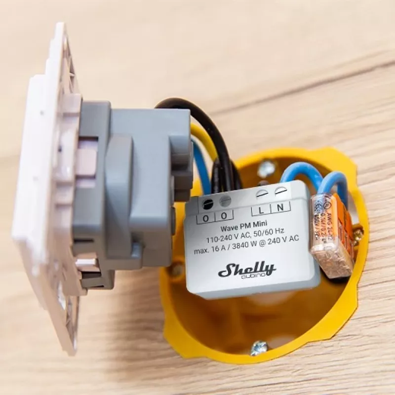 Nutikas lüliti Shelly Qubino Wave PM Mini hall, juhtmevaba, 110–240 V, 16 A, 24–30 V alalisvool, 868,4 MHz