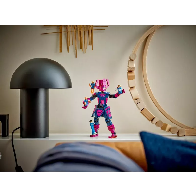 LEGO ehituskomplekt Marvel Super Heroes 76316 — Fantastiline Nelik: Galactuse minifiguuride komplekt, 427 osa, 4 minifiguuri, vanus 9+