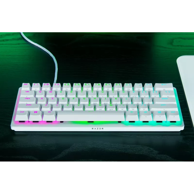 Razer RZ03-04990100-R3M1 klaviatuur Mängimine USB QWERTY UK International valge