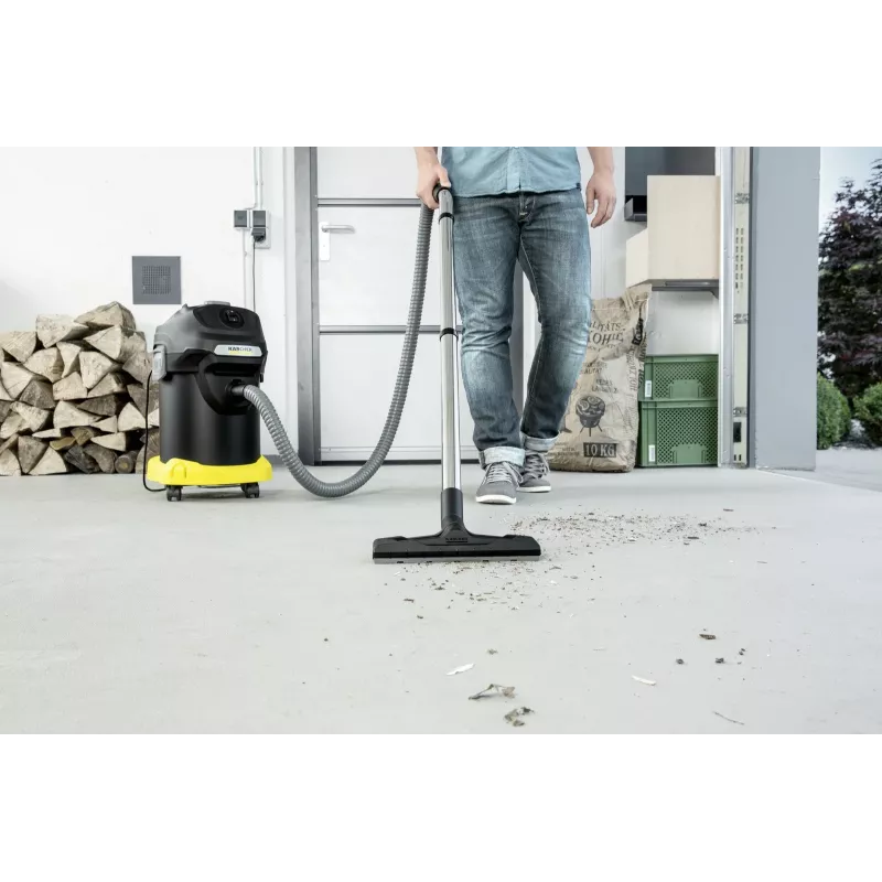 Kuivtolmuimeja Karcher AD 4 Premium — 17 L, 600 W, kotita, metallvoolik, kroomtoru