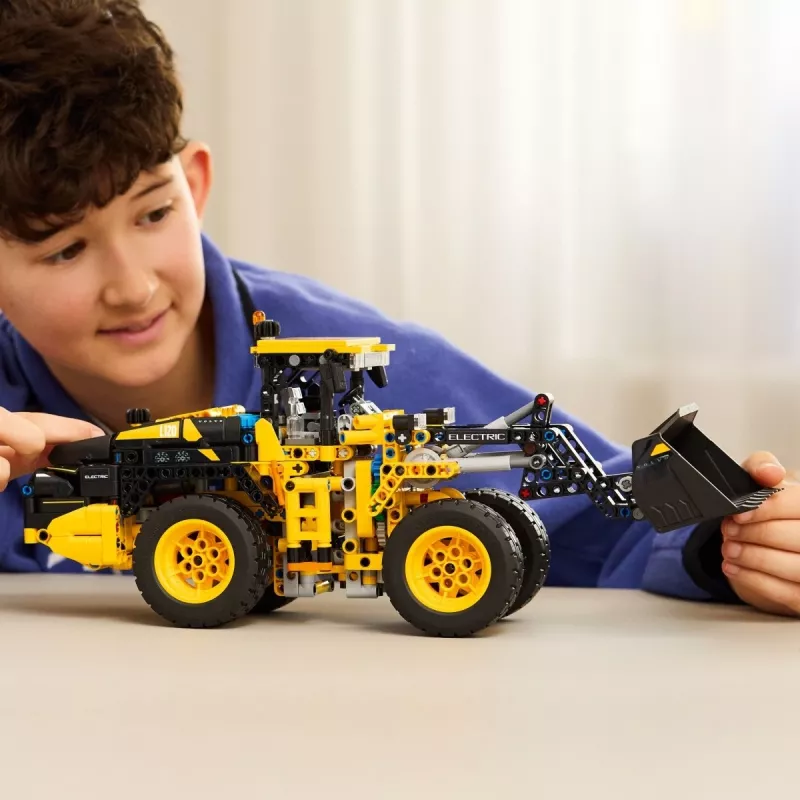 LEGO Technic Volvo L120 Elektriline Rataslaadur, mudel 42209, 973 tk, vanusele 9+, 140×110×350 mm