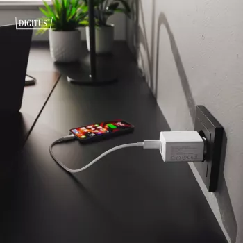 AC-USB-laadija DIGITUS 20 W, 1x USB-C, 1x USB-A, sisend 100–240 V, valge