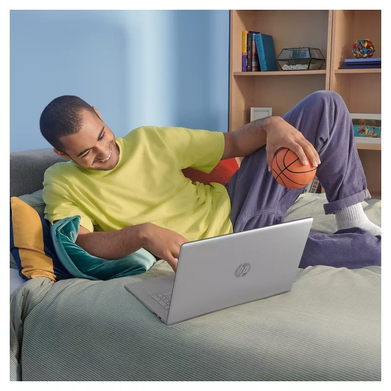 HP 17-cn3659ng A2TZ2EA#ABD Sülearvuti 43,9 cm (17,3) 1920x1080 - Intel Core i5 1334U - 512GB SSD - ilma GPUta - HDMI/USB-C - ilma OS-ita - Hõbedane (A2TZ2EA#ABD)