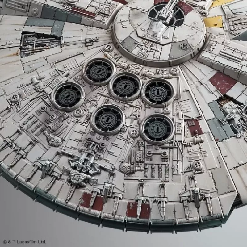 REVELL Millennium Falcon mudelikomplekt 1:144 mõõtkavas — plastmassist koostatav kosmoselaev