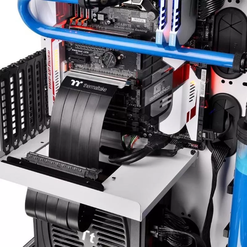 Thermaltake AC-045-CN1OTN-C1 liidesekaardid / adapter sisemine PCIe