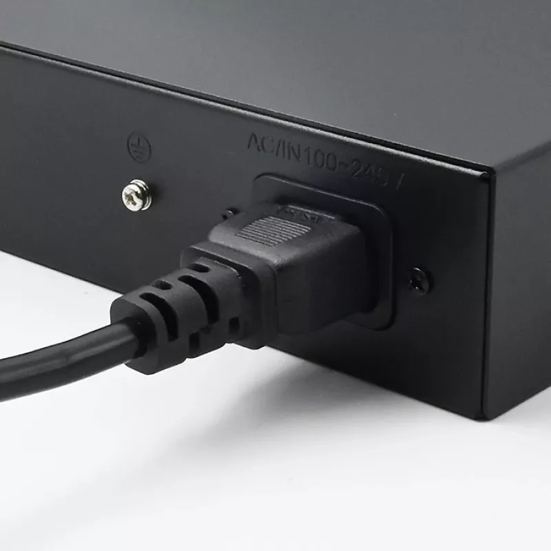 Võrgukommutaator QOLTEC Gigabit Ethernet PoE 24xRJ45 2xSFP
