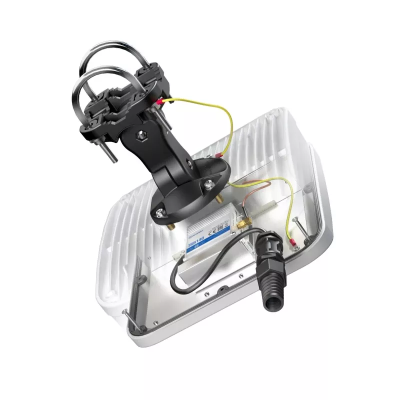 Suundantenn QuWireless QuMax – suunatav PoE/LAN antenn 0,694–2,7 GHz, kuni 6 dBi, valge