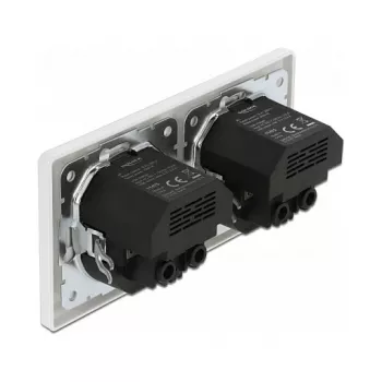 Seinapistikupesa DeLOCK 2-suunaline 4 USB-pordiga 2 x 2,8 A