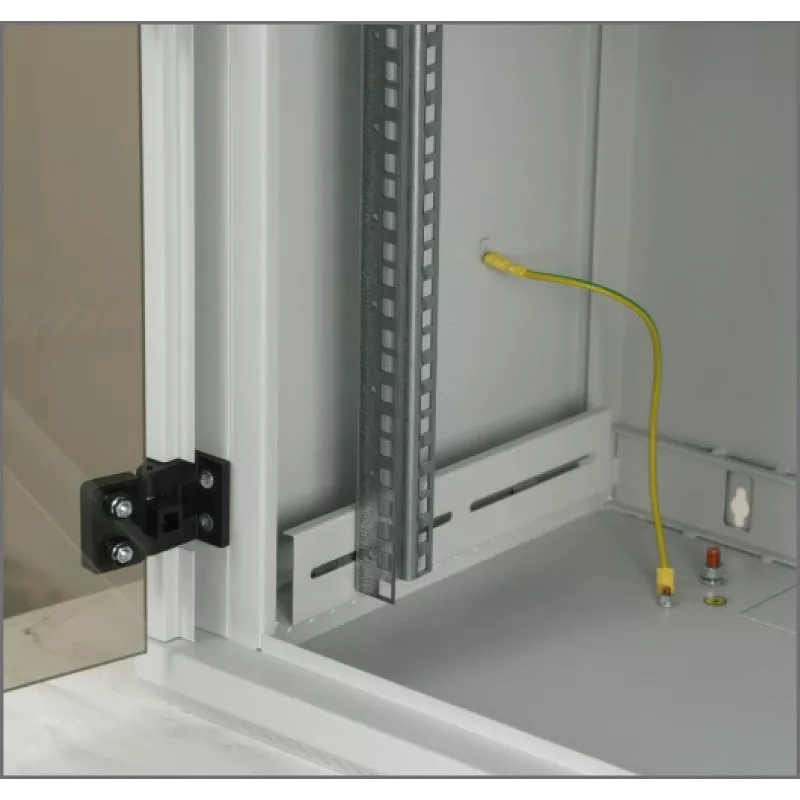 Seinale paigaldatav rack Triton Triton 19-tolline rack seinale paigaldatav 6U/500