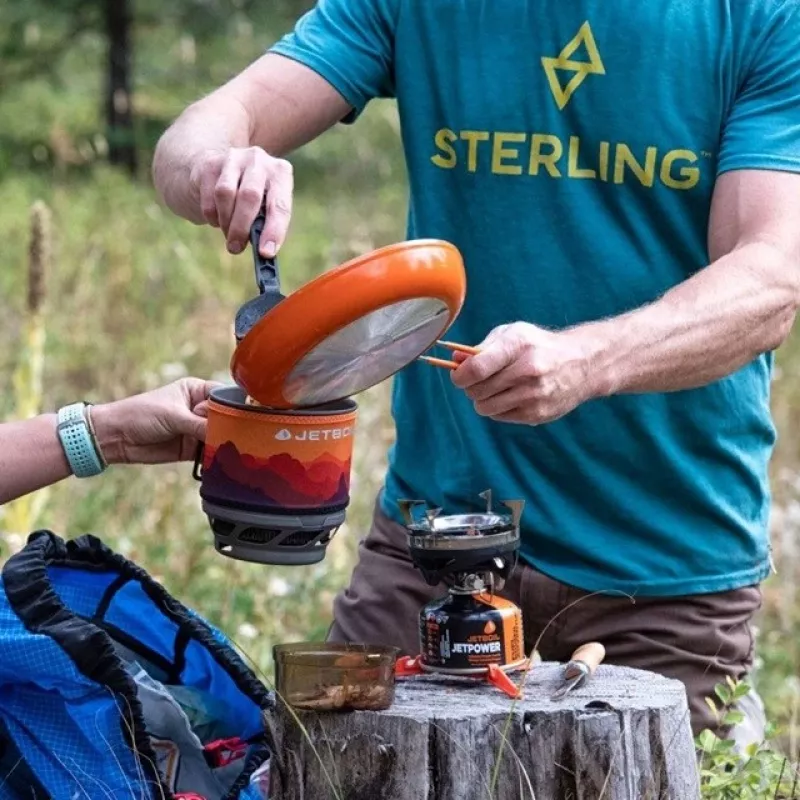 Kaasaskantav grillpliit Jetboil MiniMo – kompaktne kerge matkapliit integreeritud fluxring-põleti ja hautamisregulaatoriga
