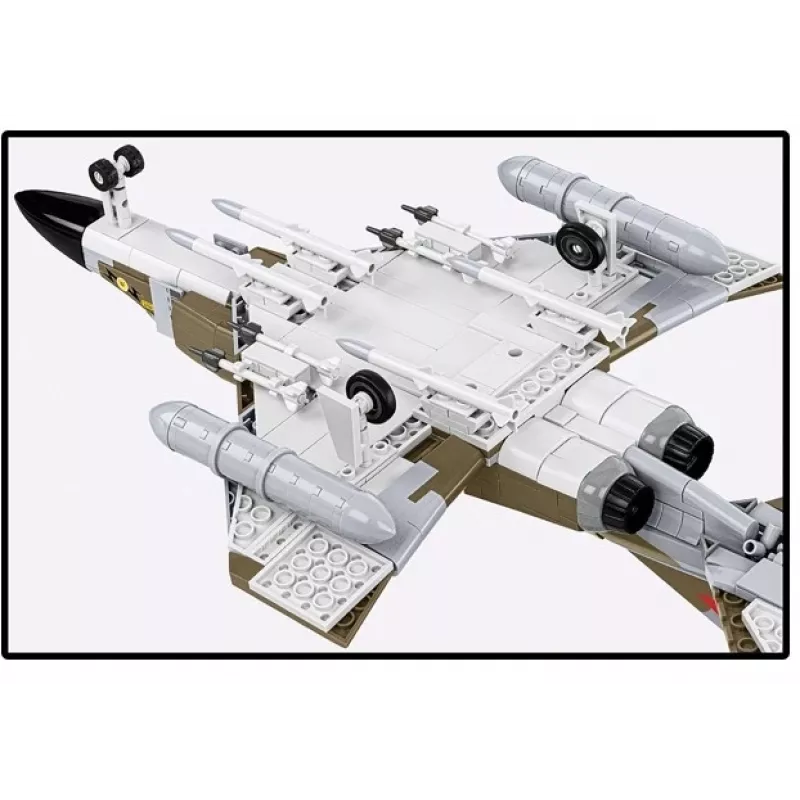 Cobi Blocks F-4M Phantom II militaarlennuki mudel, 728-osaline konstruktor