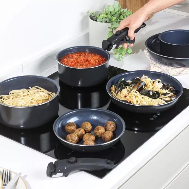 Cookware set Russell Hobbs RH03321EU7 — 8-piece non-stick, dishwasher safe