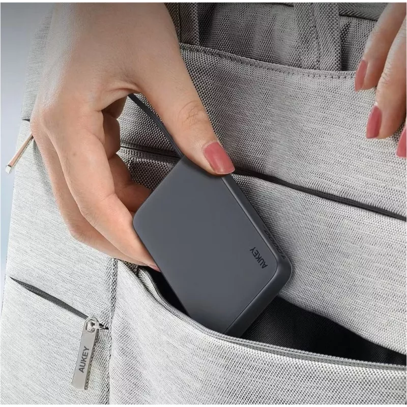 PB-Y53P akupank 10000mAh 22.5W 4xUSB