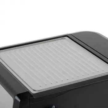 Espresso kohvimasin Jata JECA2525 aurutoru ja 1,25 l veepaagiga