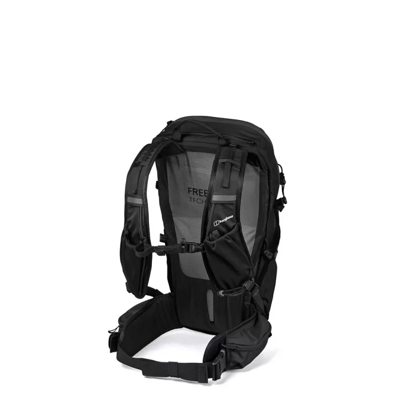 BERGHAUS Remote Hike 23 L matkaseljakott Must