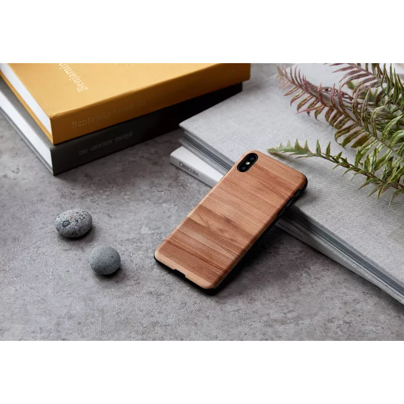 Man and wood telefonikest iPhone X/XS jaoks — cappuccino must kaitsekate