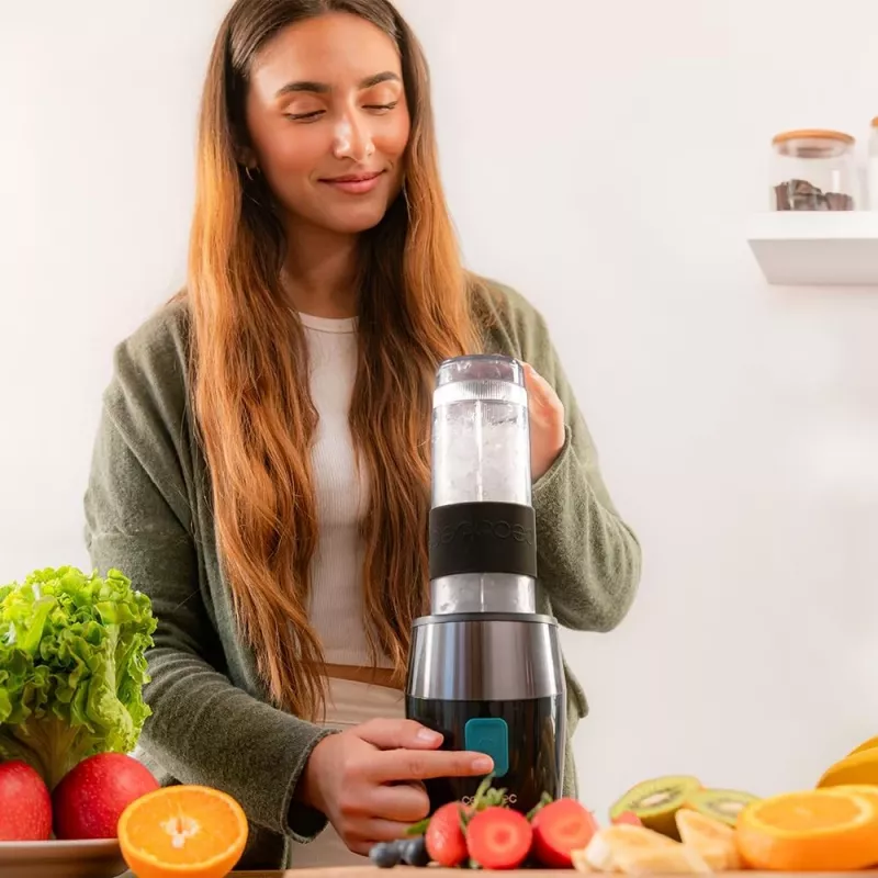 Cecotec Blender | Power Titanium 900 ProGo | Laua- | 900 W | Kogumaht 2x0,57 L | Jääpurustus | Must