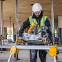 Mitre Saw Stand DeWalt DE7033 — alumiiniumist kokkupandav alus, 4 jalga, pikendatav kuni 2,5 m, kandevõime 227 kg, 16 kg