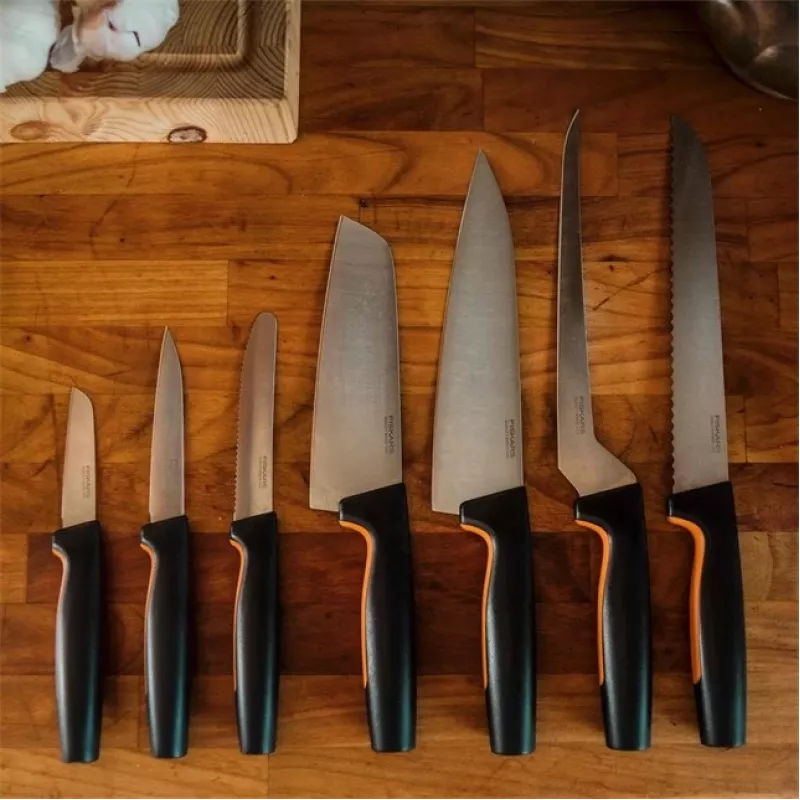Fiskars 1057536 kööginuga, roostevaba teras, 1 tk, Santoku nuga