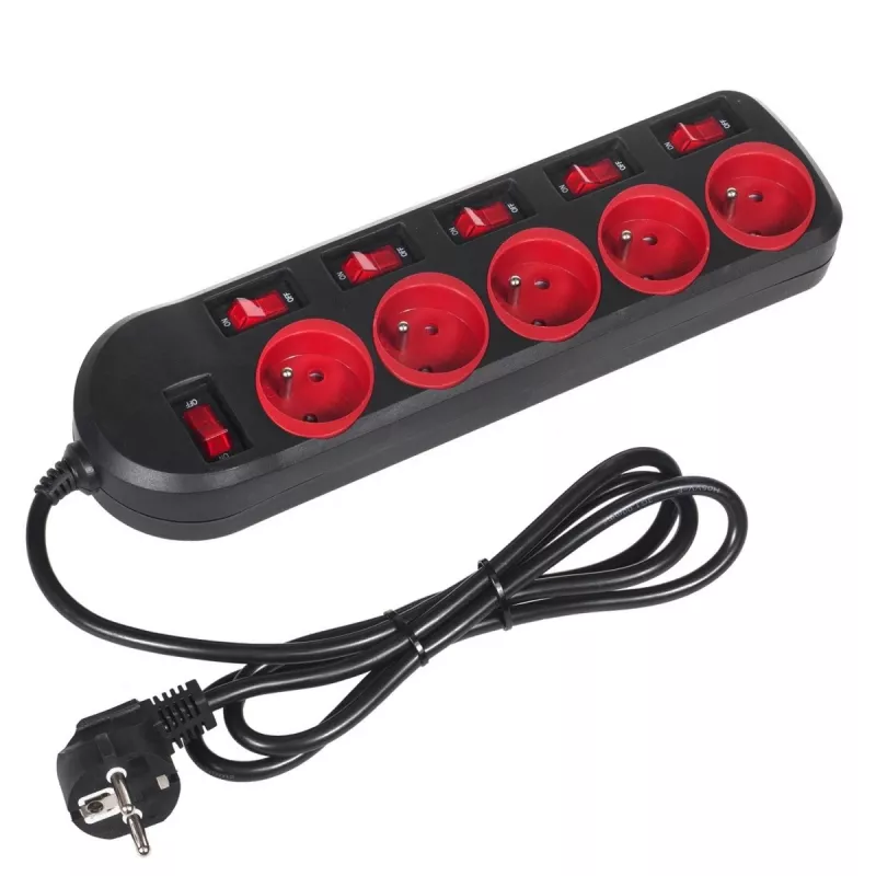 Pikendusjuhe MACLEAN MCE204 1,5 m kaabel, 5 vahelduvvoolu pistikupesa, siseruumides, must/punane
