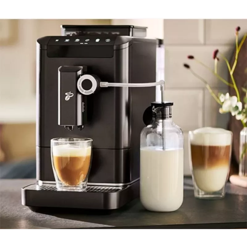 Espressomasin Tchibo Esperto2 Milk must — integreeritud piimavahustaja, lauaautomaatne espressovalmistaja