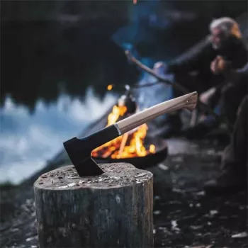 Käsikirves Fiskars Universal AX N10 1051143 — kerge vastupidav disain, mudel 1051143