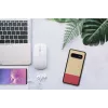 Man and wood nutikorp Galaxy S10-le — miss match must