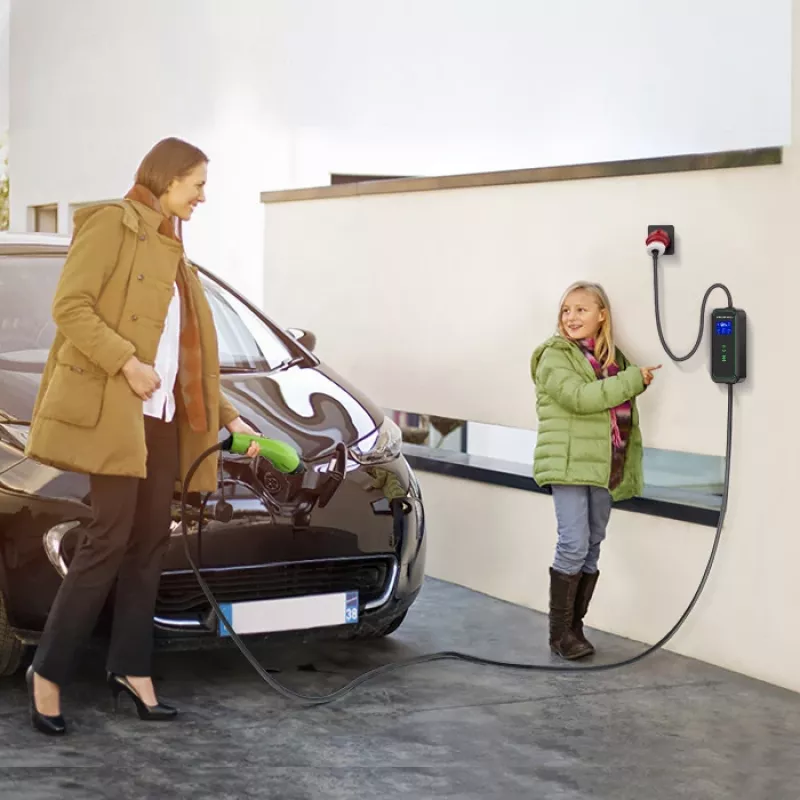 Qoltec mobiilne elektriauto laadija reguleeritav 2in1 Type2 | 11kW | CEE 5-pin | LCD | 3 faasi | kaasaskantav | seinakarp | 5m