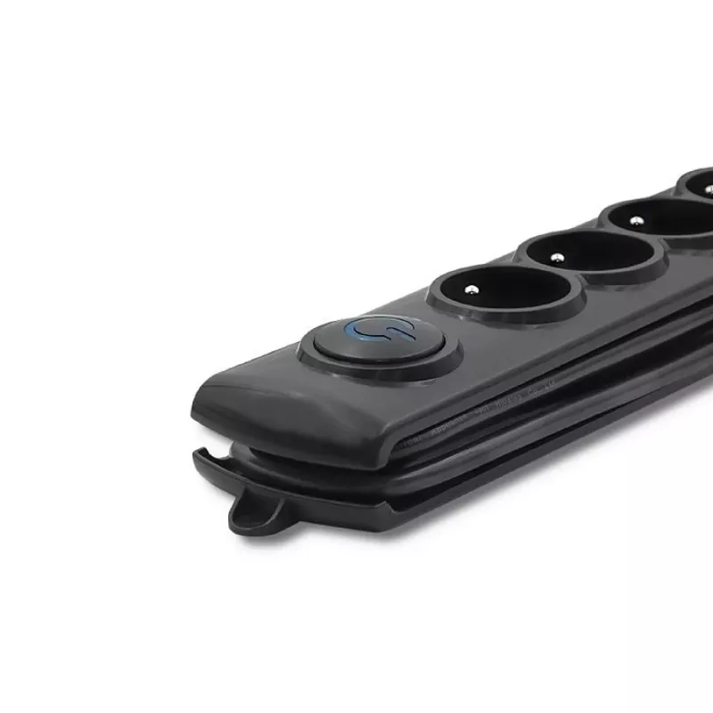 Liigpingekaitse Qoltec 50269 Must 5 pistikupesa 230V