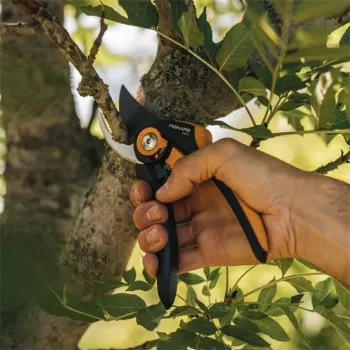 Fiskars Plus SmartFit P541 aia möödaviigulõikurid must/oranž