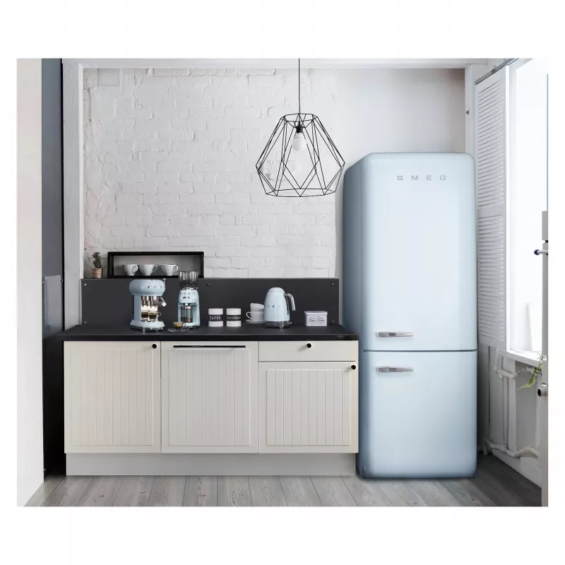 SMEG elektriline veekeetja 50s stiilis KLF04PBEU, pastellsinine
