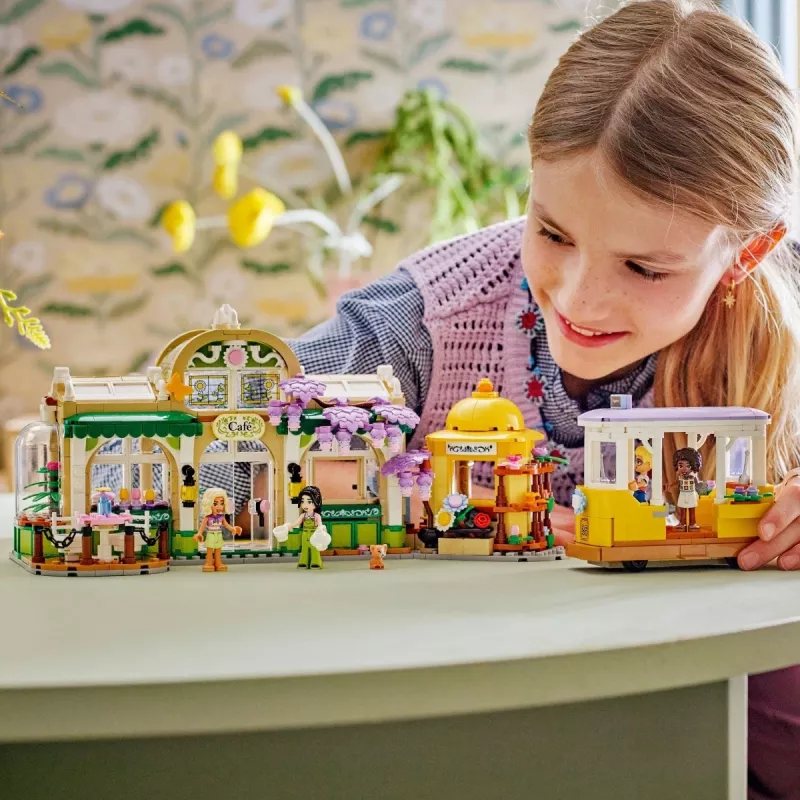 LEGO komplekt LEGO FRIENDS 42671 Taimede kohviku ja lillepoe mängukomplekt kohviku ja lillepoe funktsioonidega