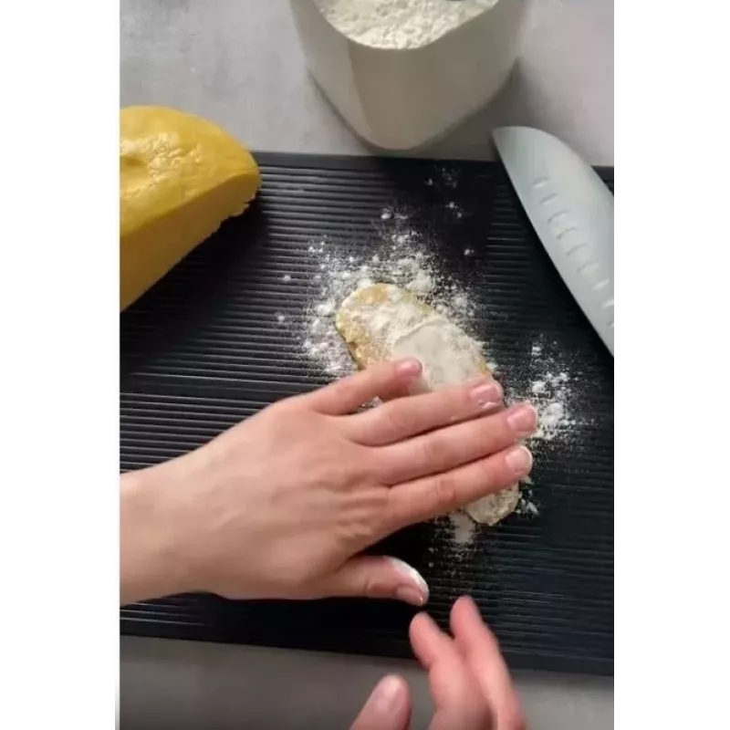 Käsitsi pasta masin GEFU GF89426 — lasanje, tagliatelle, tagliolini jaoks; roostevaba teras ja plast; 205×200×155 mm